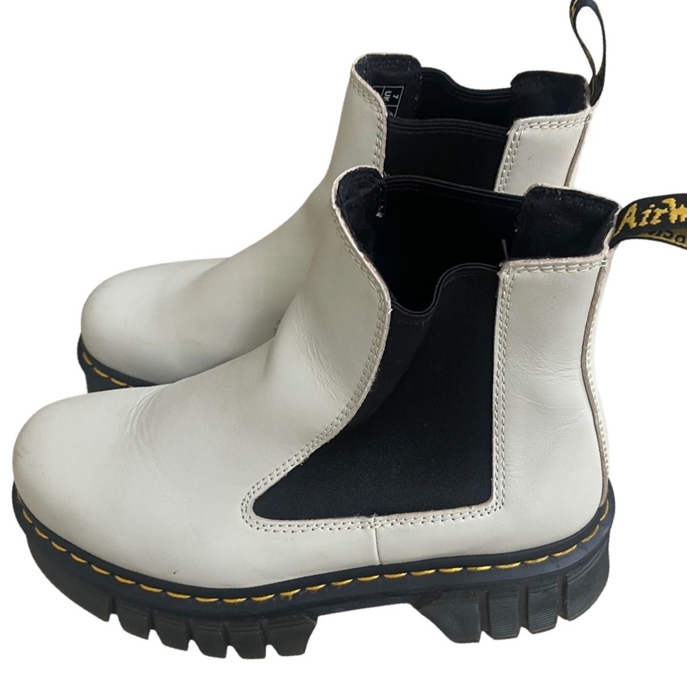 Dr Martens Audrick Sz 9 Chelsea Boots BEIGE Nappa Leather Platform Lug Womens